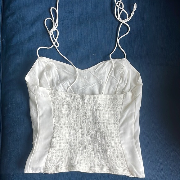 Abercrombie & Fitch (2021) White / Cream Top with tie strings - size small, NWOT - Picture 3 of 3